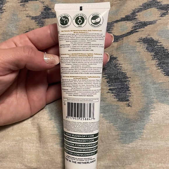 Mudmasky 3-in-1 Hair Mask, Scalp Treatment & Miracle Shampoo - Picture 2 of 4